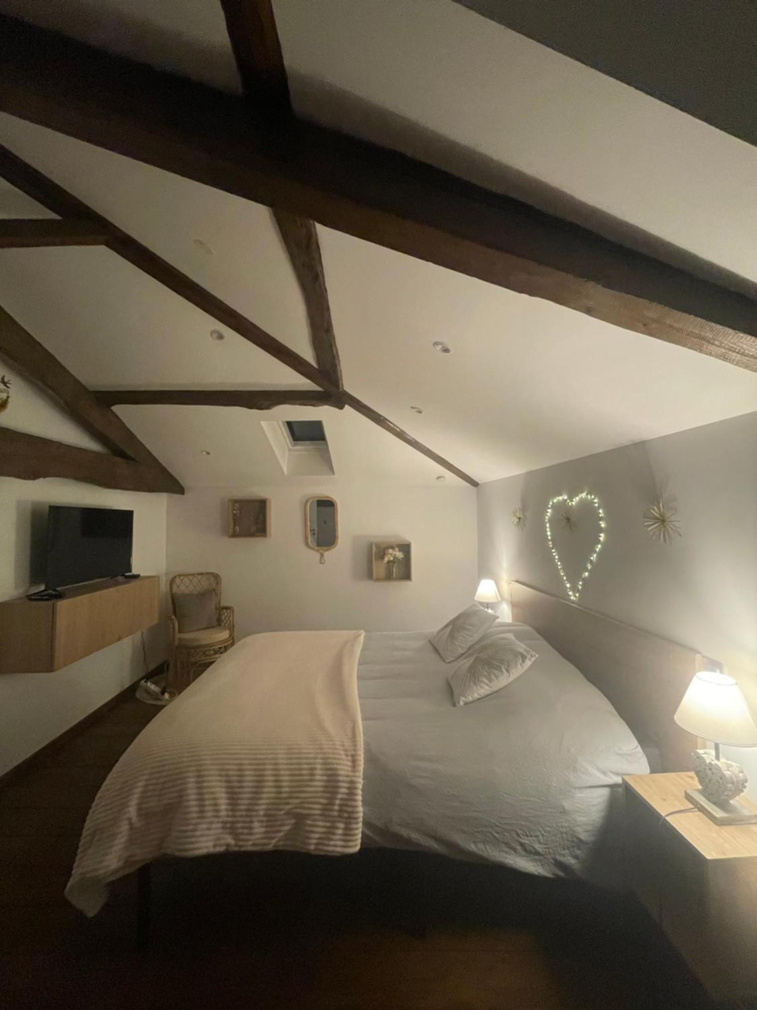 Le Petit Chateau De Sathonat - Horizon Paradis Saint-Amour-Bellevue Екстер'єр фото